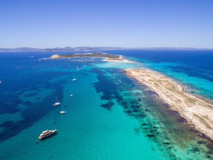 Ibiza: Return Ferry to Formentera. - Accessibility and Language Support