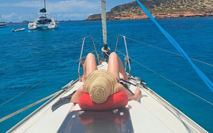 Ibiza: Sailing Day Trip, Only up to 7 Guests - Cala Comte: Picturesque Stopover