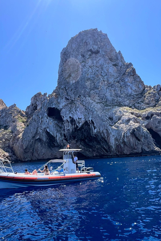 Ibiza: Speed Boat Excursion to Atlantis & Es Vedra W/Snorkel - Swimming Adventure