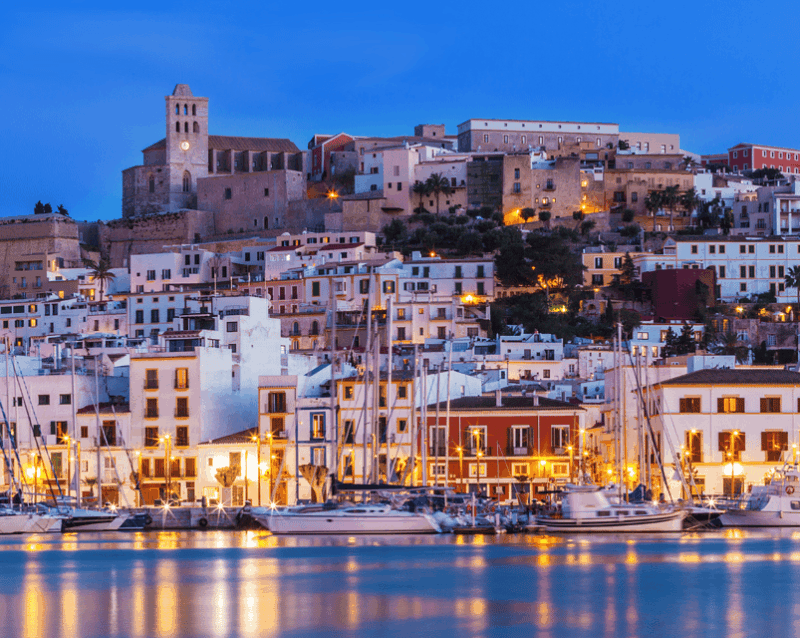 Ibiza: Sunset Boat Tour With Water Sports, Open Bar & Tapas - Key Points
