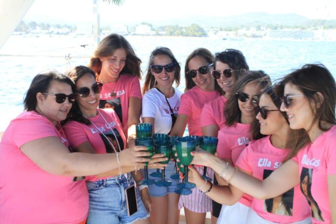 Ibiza: Sunset Boat Tour With Water Sports, Open Bar & Tapas - Tour Duration and Meeting Point