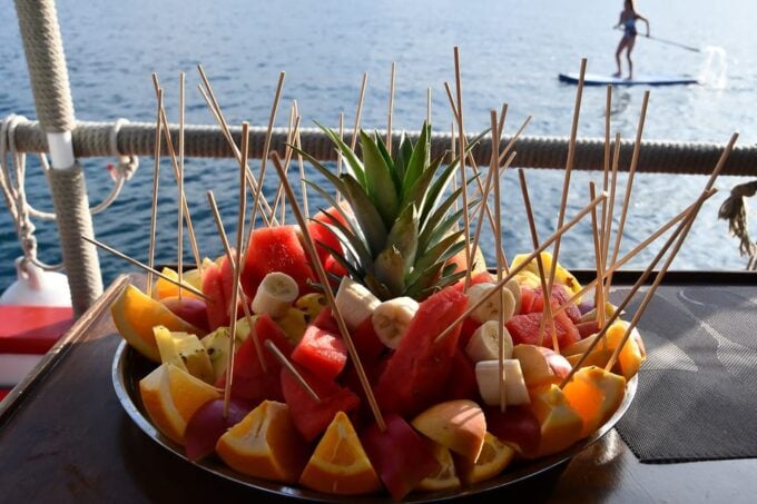 Ibiza: Sunset Boat Trip With Snorkeling, Kayaking, & Drinks - Swimming, Snorkeling, and Kayaking