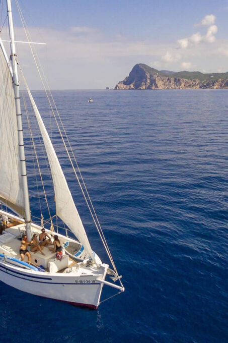 Ibiza: Sunset Private Sailboat With Tapas & Premim Open Bar - Frequently Asked Questions