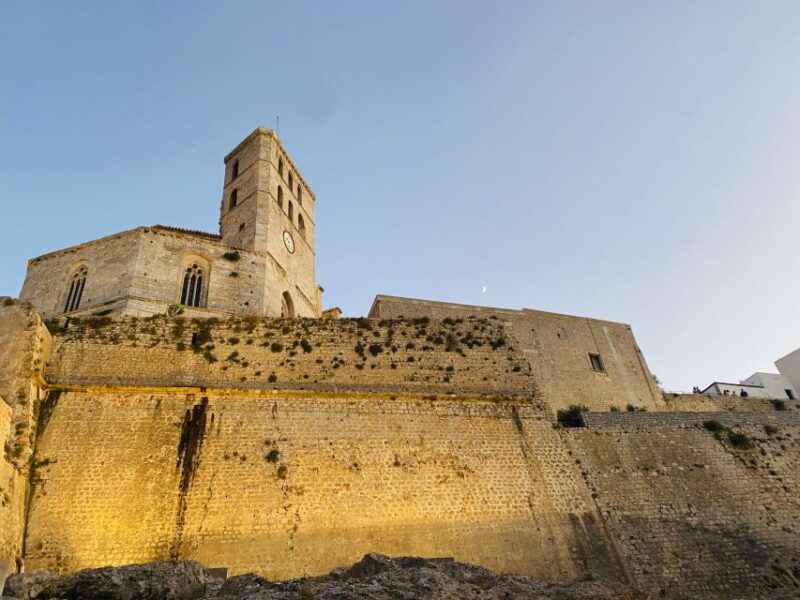 Ibiza: Walking Tour of Dalt Vila With Art Workshop - Explore UNESCO World Heritage