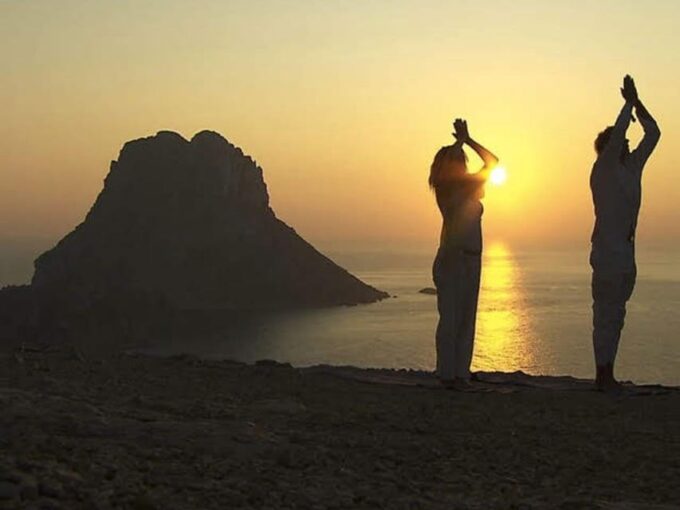 IBIZA : Yoga Class on the Beach - What to Bring