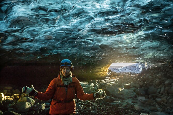 Ice Cave Small-Group Tour From Jökulsárlón - Exploring the Ice Cave