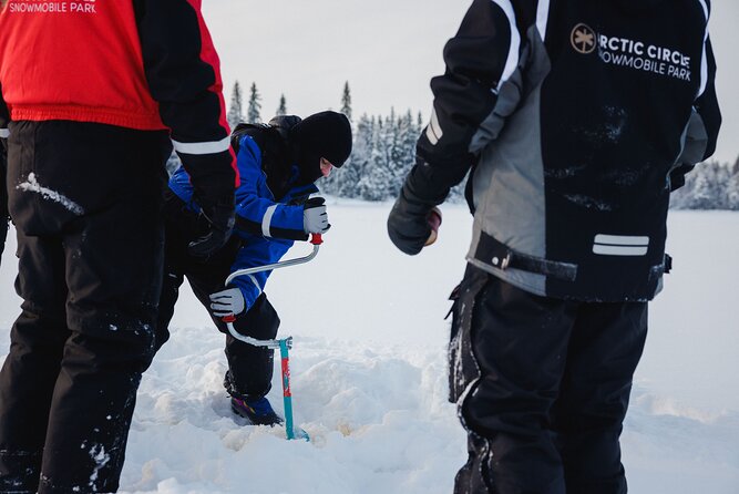 Ice Fishing Experience in Rovaniemi - Included Amenities