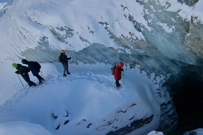 Ice Trekking Vinciguerra Glacier and Laguna De Los Témpanos Premium - Meeting and Pickup Details