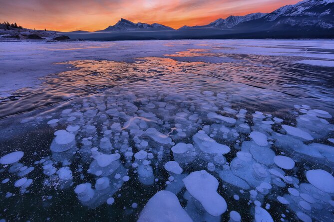 Icefields Parkway & Ice Bubbles of Abraham Lake Adventure - Winter Gear Essentials