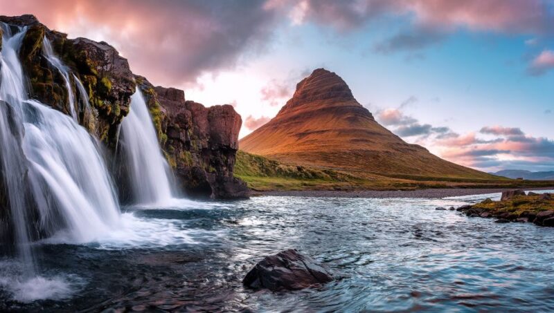 Iceland: Complete Self-Guided Audio Guide of the Island - Key Points