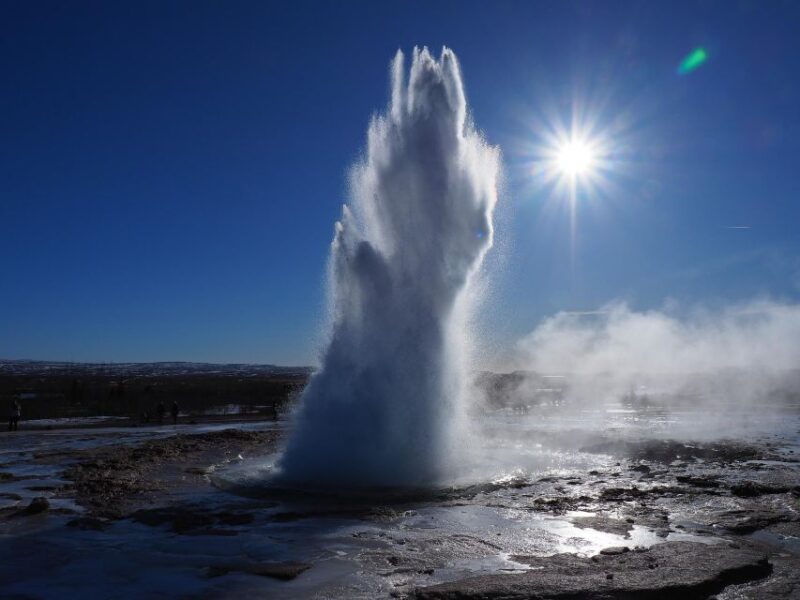 Iceland: Complete Self-Guided Audio Guide of the Island - Exploring Icelands Culture and History
