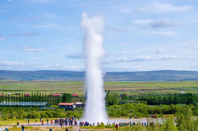 Iceland Stopover: The Golden Circle Tour - Suitable Attire