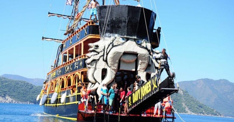 Icmeler Pirate Boat Trip, Lunch Unlimited Drinks, Foam Party - Unlimited Soft and Alcoholic Drinks