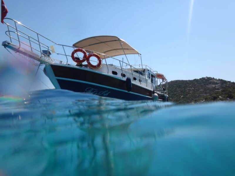 Icmeler Private Sunset Dinner Cruise - Dinner and Amenities