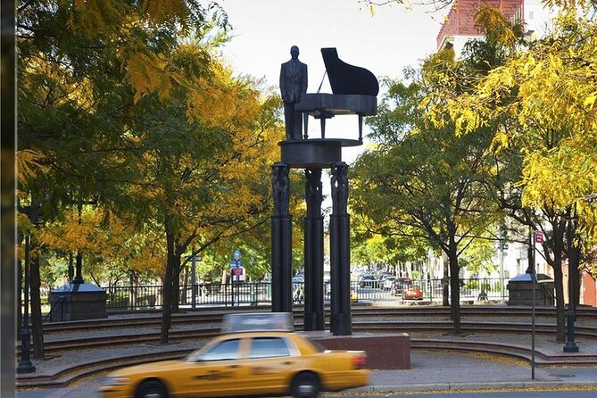 Iconic Highlights Tour of New York City - Taking in the Charming Dumbo District
