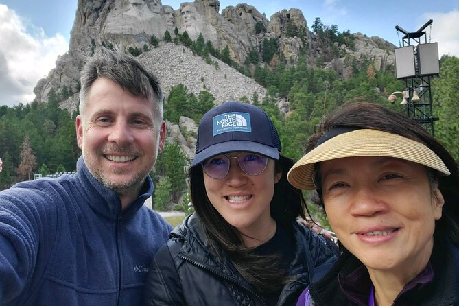 Icons of the West: Black Hills & Badlands 3-Day Tour - Tour Crazy Horse Memorial