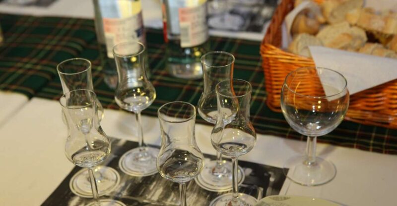 Idstein: Scottish Whiskey Tasting Experience With Appetizers - Tasting Details