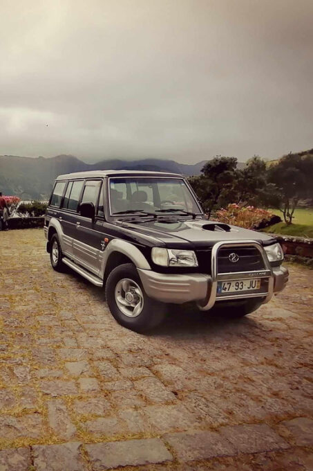 Idyllic Full Day West, Twin & Fire Lakes by SUV - Frequently Asked Questions