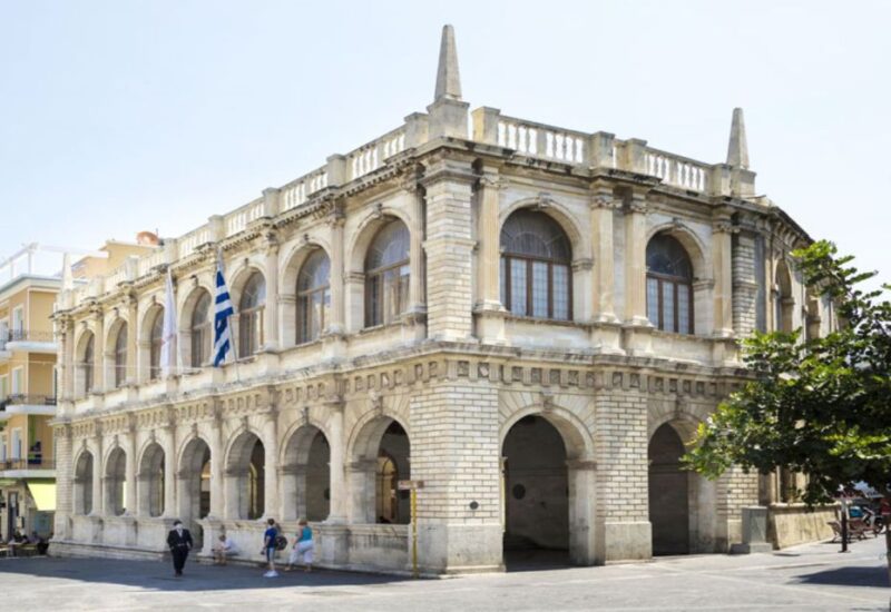 Ierapetra: Knossos Palace and Heraklion Guided City Tour - Key Points