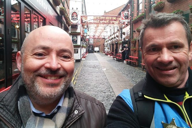 If Buildings Could Talk Tour - Entertaining History of Belfast