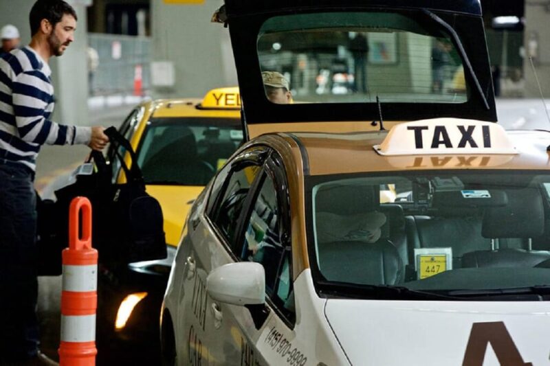 IGI Airport New Delhi: Private Hotel/Airport Transfer - Experience Highlights