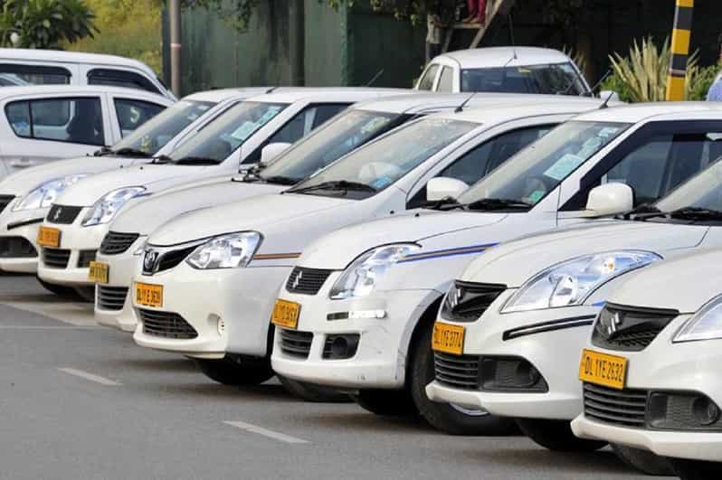 IGI Airport New Delhi: Private Hotel/Airport Transfer - Vehicle and Amenities