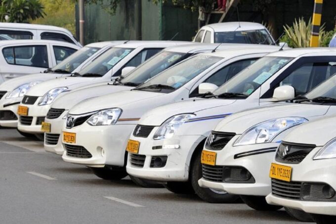 IGI Airport New Delhi: Private Hotel/Airport Transfer - Language Support