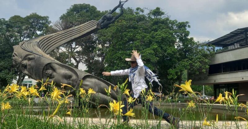 Iguaná Breeze With Super Mario!! - Experience Flexibility