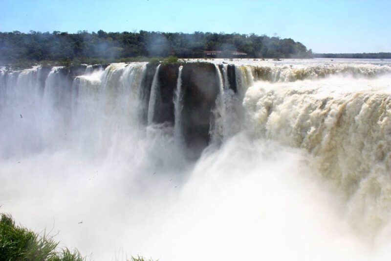 Iguazú Falls Brazil & Argentina 3-Day In-Out Transfers - Key Points