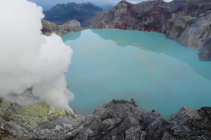 Ijen Blue Fire Private Trekking by EnDag Bali - Local Homestay Adventure
