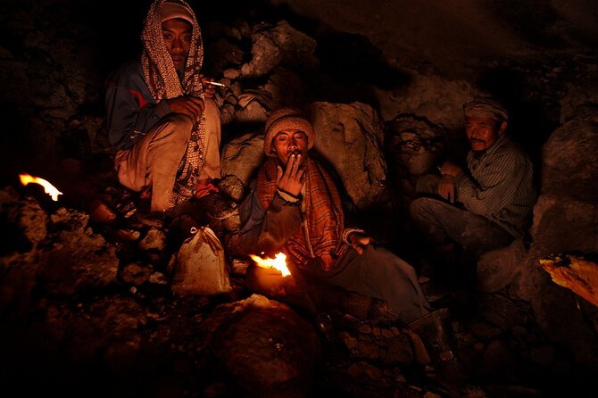 Ijen Crater Midnight Tour From Bali and Back to Bali - Accessibility and Booking Information