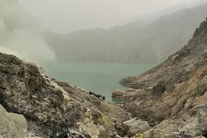 Ijen Crater Tour - Exploring the Ijen Crater