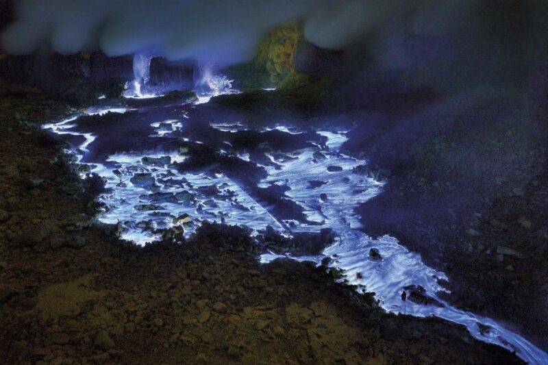 Ijen Crater Trekking Tour From Bali or Banyuwangi - Trekking to Ijen Crater