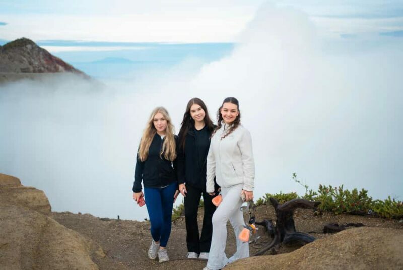 Ijen Midnight Tour With Experienced Guide - Authentic Perspectives from Past Travelers