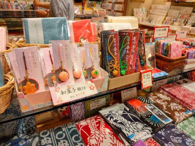 Ikebukuro Food Tour With Master Guide Family Friendly Tour - Food and Drink Inclusions