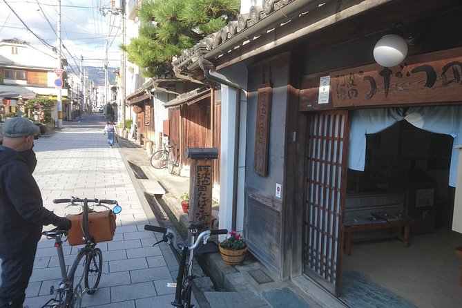 Ikeda Reservoir BROMPTON Slow Cycling Tour - Discover Traditional Merchant Houses