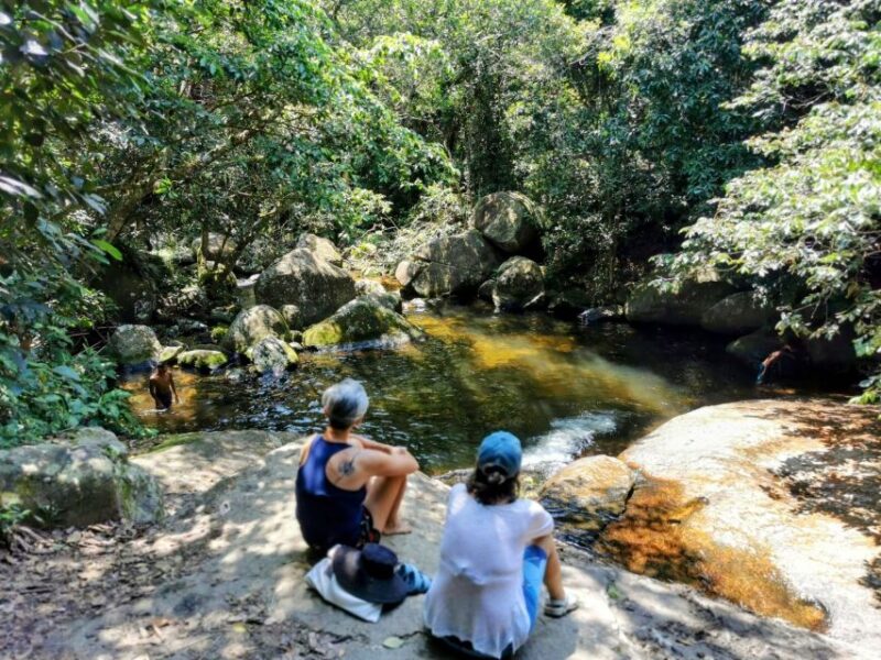 Ilha Grande: Abraão Historical Walking Tour and Natural Pool - Guided Commentary