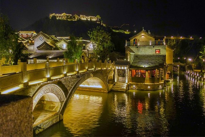 Illuminated Great Wall Tour to Simatai Section and Gubei Water Town With Dinner - Key Points