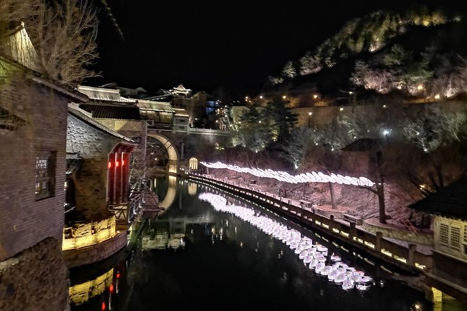 Illuminated Great Wall Tour to Simatai Section and Gubei Water Town With Dinner - Enjoying the Authentic Chinese Dinner