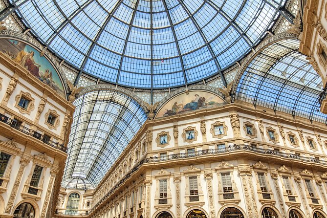Illuminated Milan Tour of Must-See Sites for Kids & Families With Gelato & Pizza - Convenient Meeting and End Points