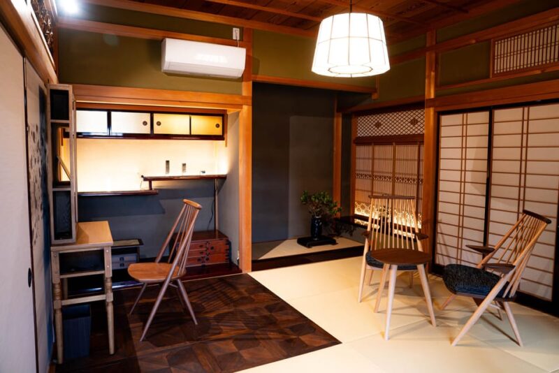 Immersive Facial Treatment in a Japanese Space - Directions to the Japanese House Salon