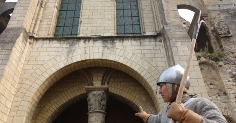 Immersive Guided Tour of Tours in the 13TH Century. - Highlights