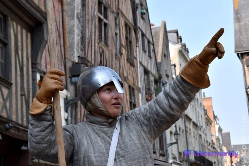 Immersive Guided Tour of Tours in the 13TH Century. - Tour Description