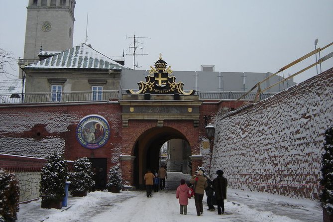 In 10 Days Around Poland - by Train, With Hotels and Local Tours - Meeting Point and Logistics