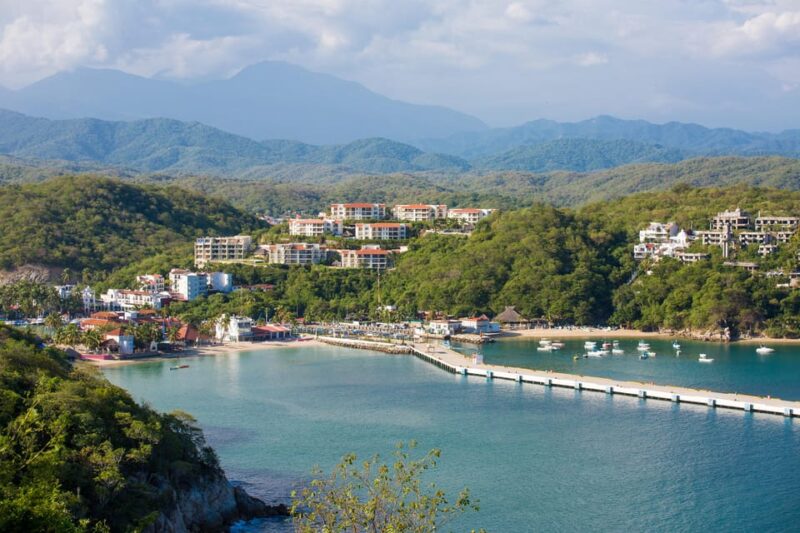 In Huatulco: We Take You From Your Hotel to Visit the Beaches. - Maguey Bay and Santa Cruz Bay