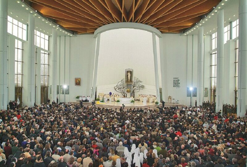 In the Footsteps of John Paul II From Krakow - Kalwaria Zebrzydowska: Monastery and Church
