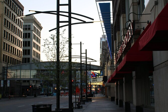 In the Footsteps of Prince: A Self-Guided Audio Tour of Downtown Minneapolis - Visiting the Former Guitar Shop