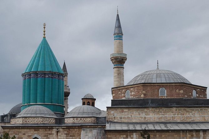 In The Footsteps Of Rumi - Inclusions