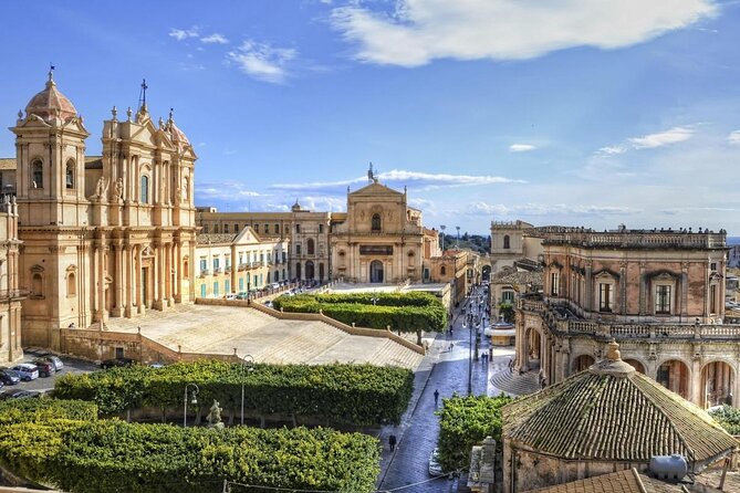 In The Garden Of Stone: Noto and Syracusa - Key Points