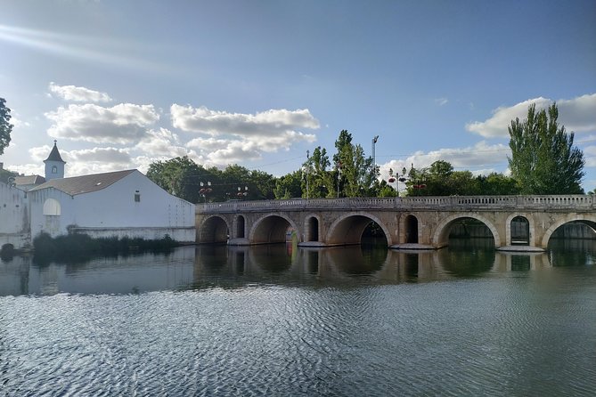 In the Heart of the City: Get to Know the History of Tomar and Taste Local Tapas! - Accessibility and Transportation Options